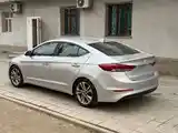 Hyundai Elantra, 2017-3