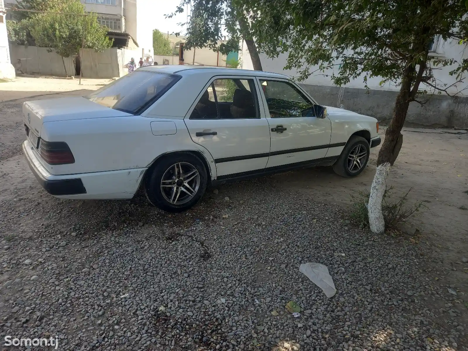 Mercedes-Benz W124, 1988-4