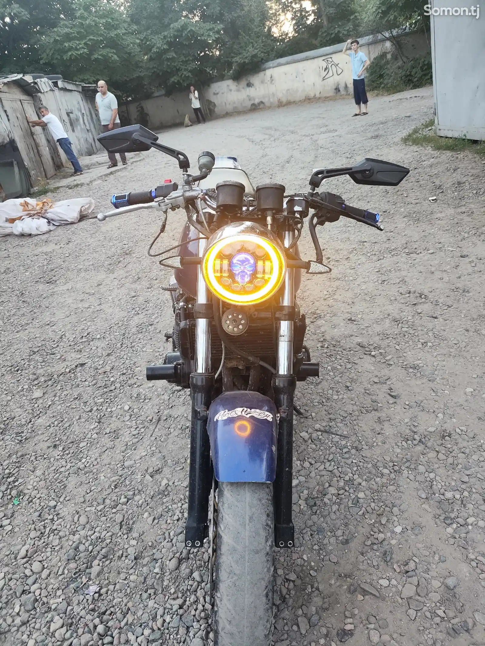 Мотоцикл Kawasaki Zrx400-3