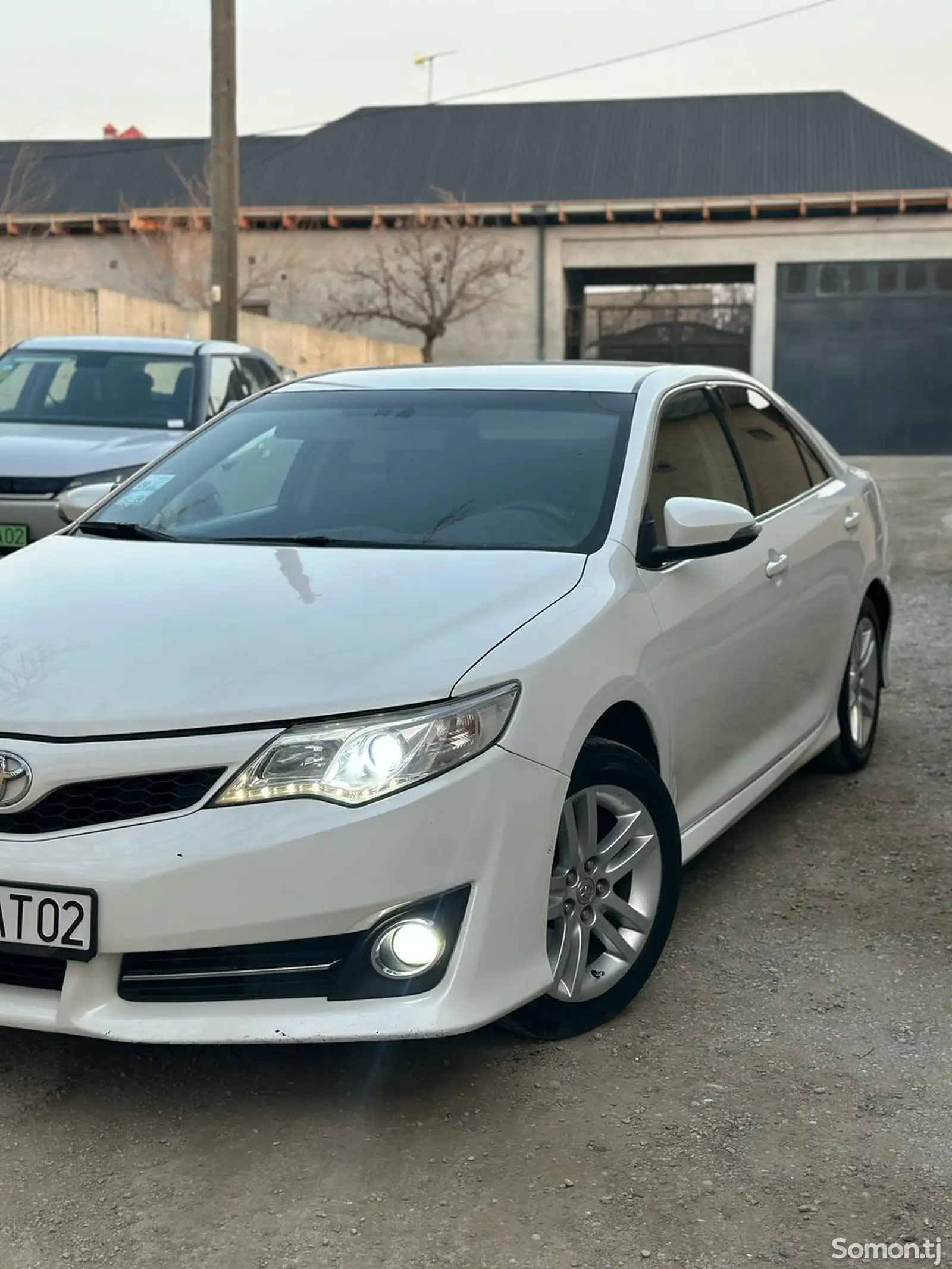 Toyota Camry, 2012-1