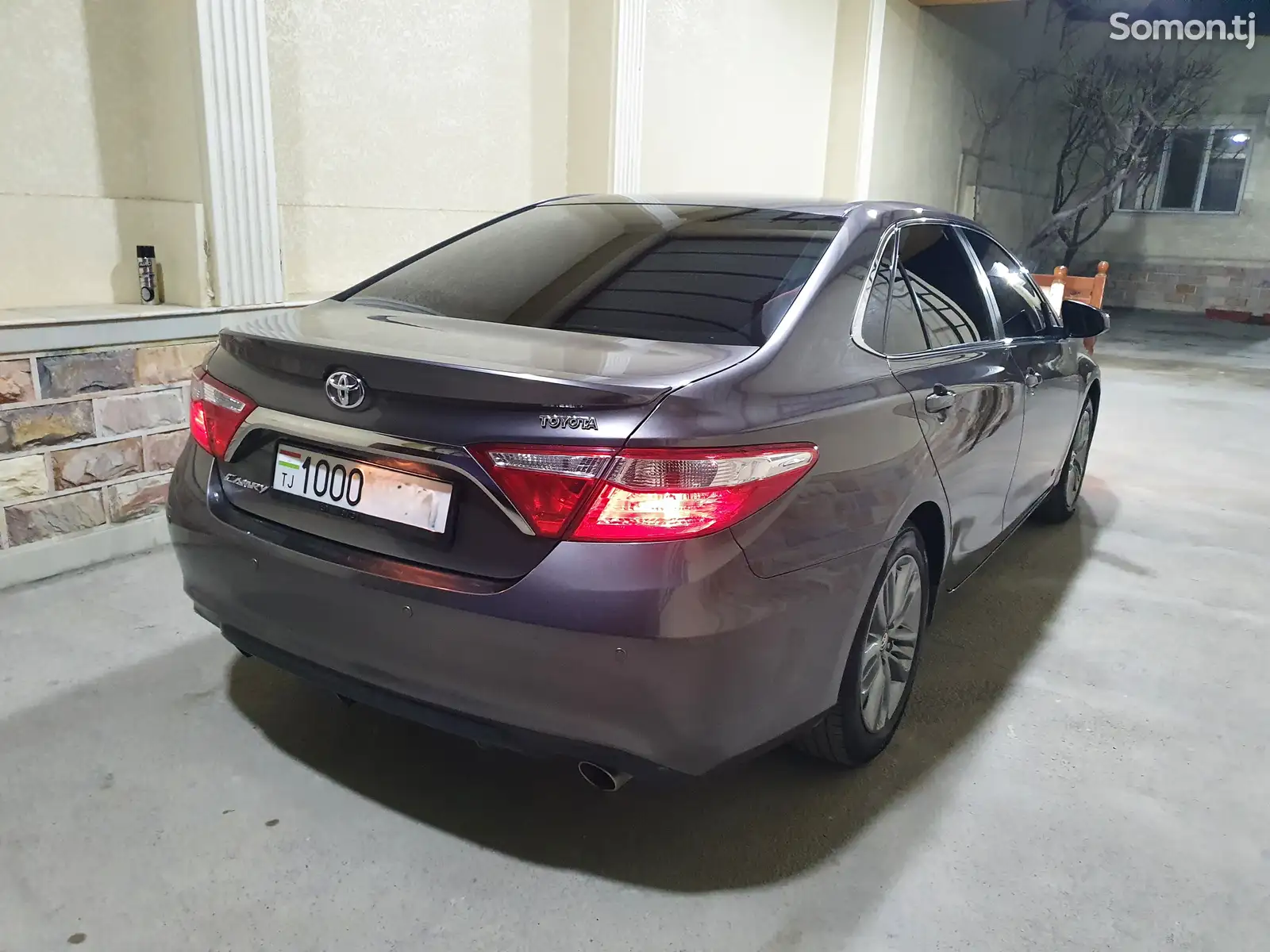 Toyota Camry, 2017-1