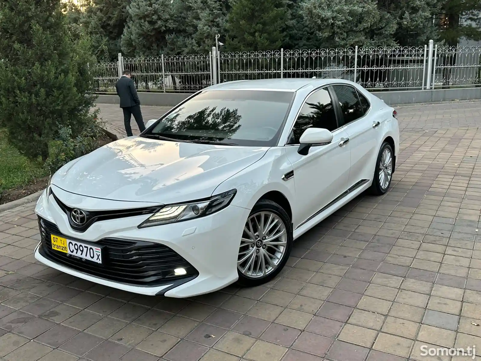 Toyota Camry, 2018-1