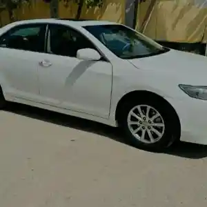 Toyota Camry, 2010