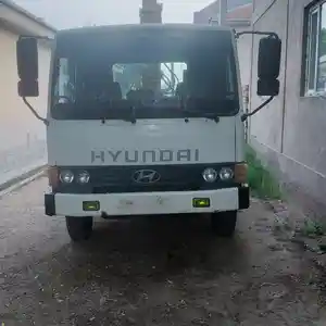 Бортовой грузовик Hyundai