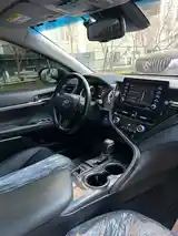 Toyota Camry, 2018-9