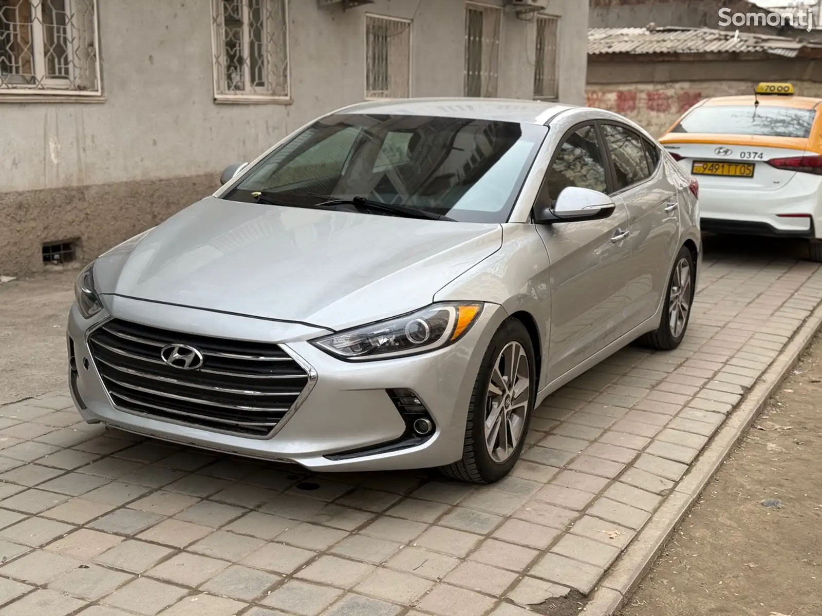 Hyundai Elantra, 2017-1