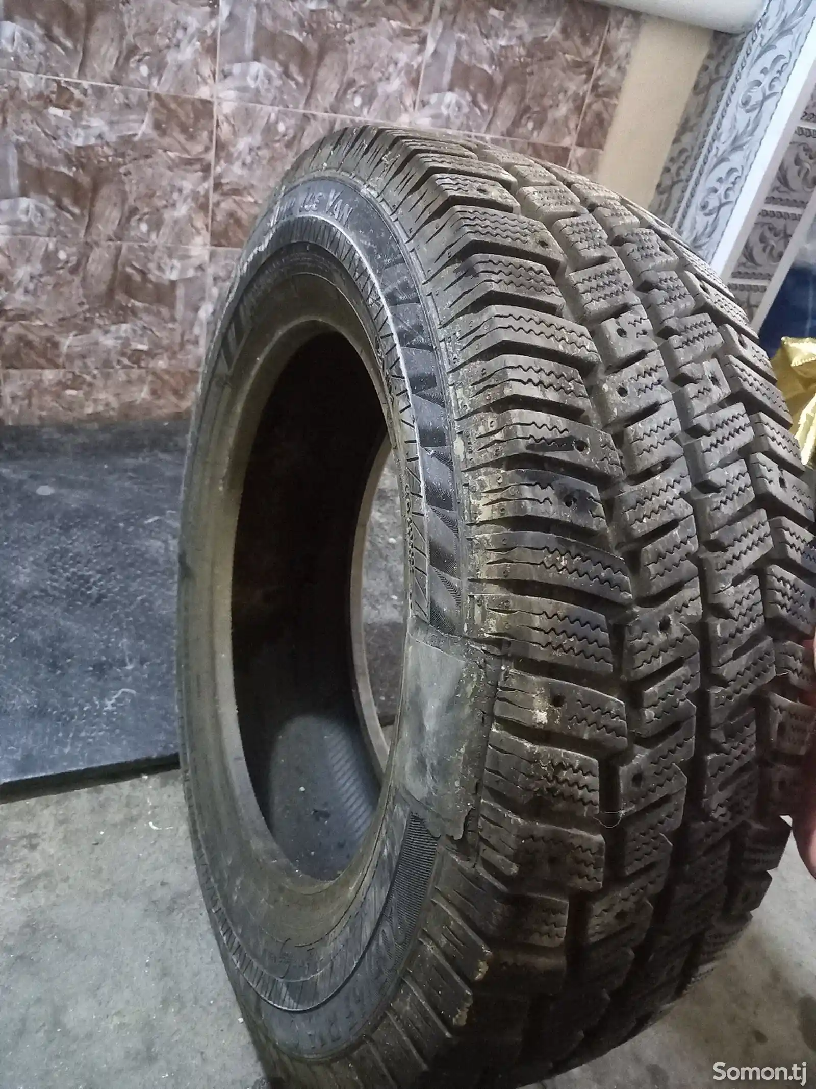 Покрышка 205/65 R16-1