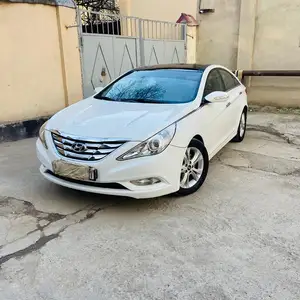 Hyundai Sonata, 2011