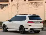 BMW X7, 2023-4