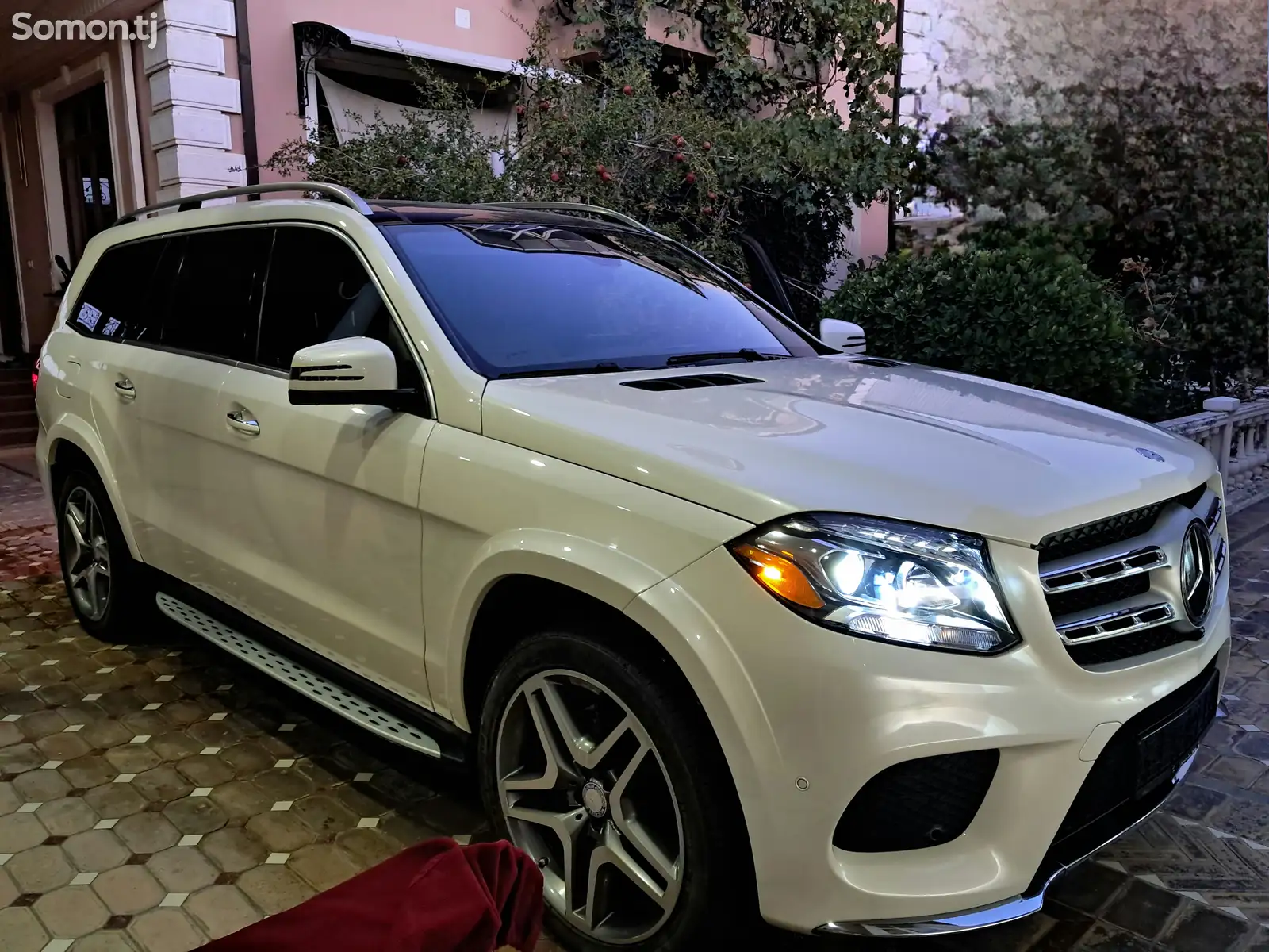 Mercedes-Benz GLS, 2017-1