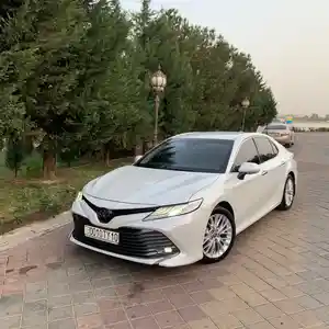 Toyota Camry, 2019