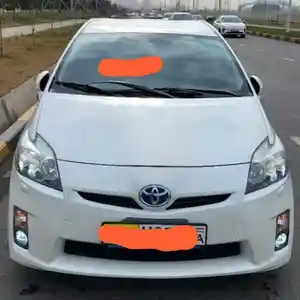 Лобовое стекло на Toyota Prius Japan