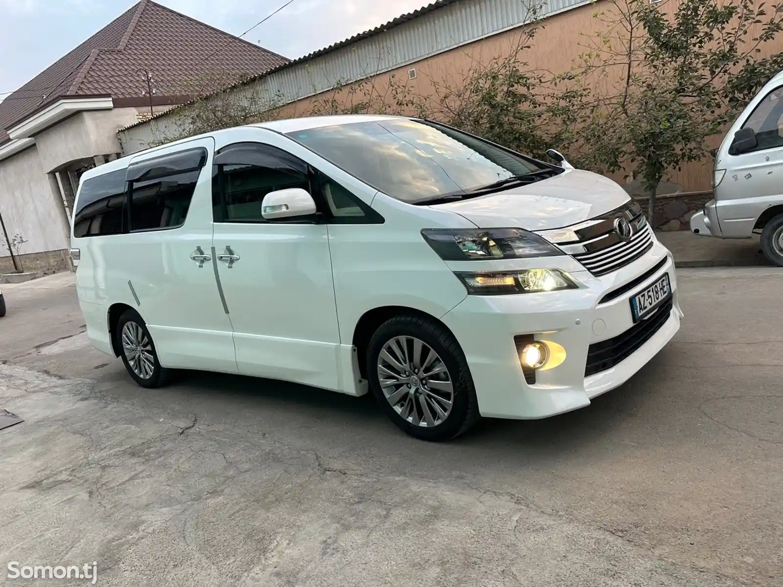 Toyota Vellfire, 2014-2