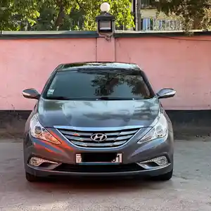 Hyundai Sonata, 2011