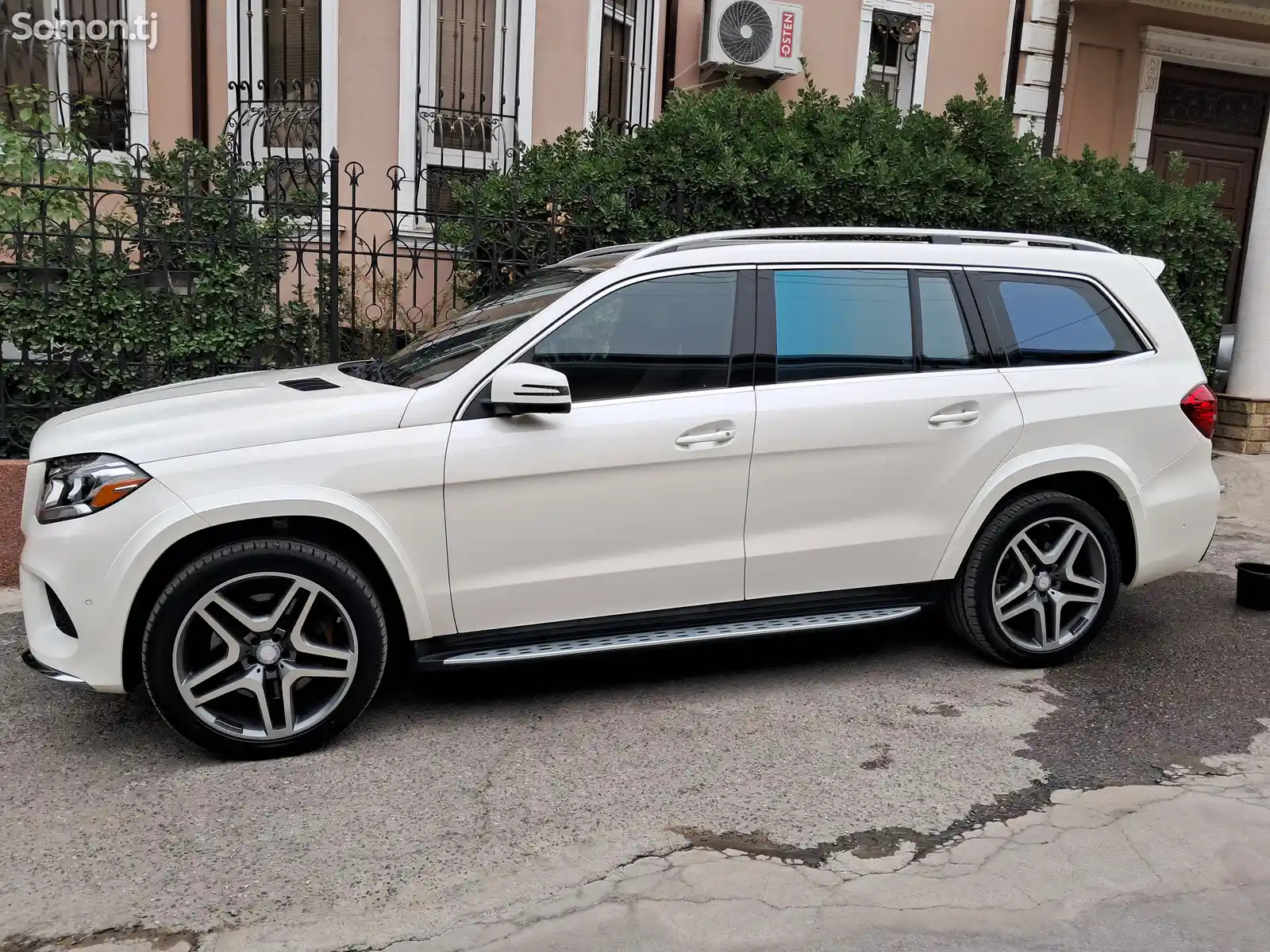 Mercedes-Benz GLS, 2017-1