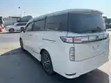 Nissan Elgrand, 2014-10