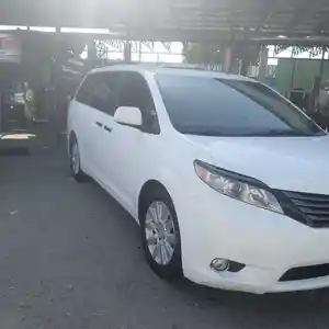 Toyota Sienna, 2014