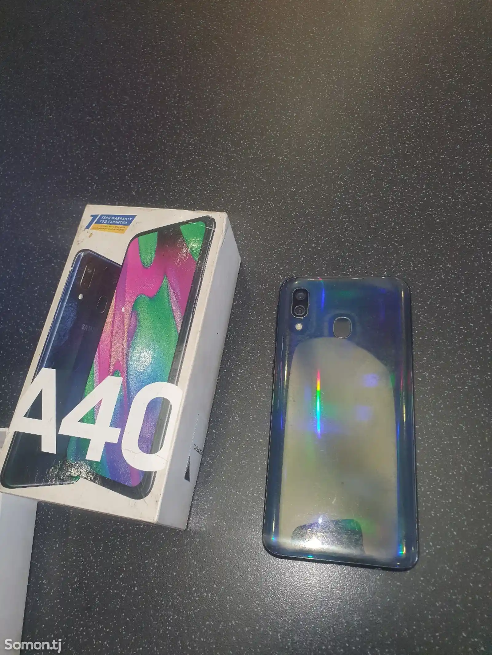 Samsung Galaxy A40-2