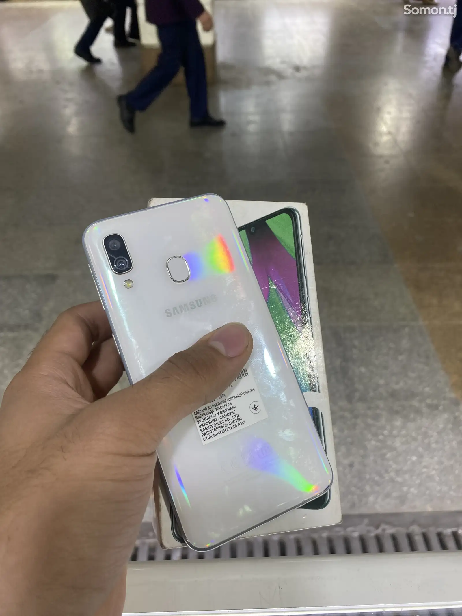 Samsung Galaxy A40-1