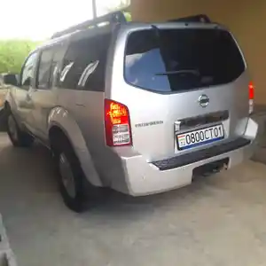 Nissan Pathfinder, 2006