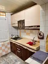 3-комн. квартира, 1 этаж, 84 м², 18 мкр-12