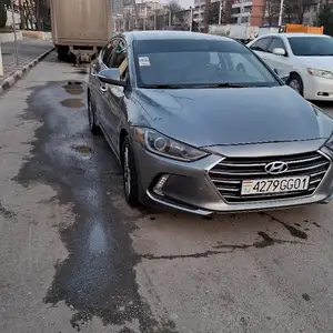 Hyundai Elantra, 2017