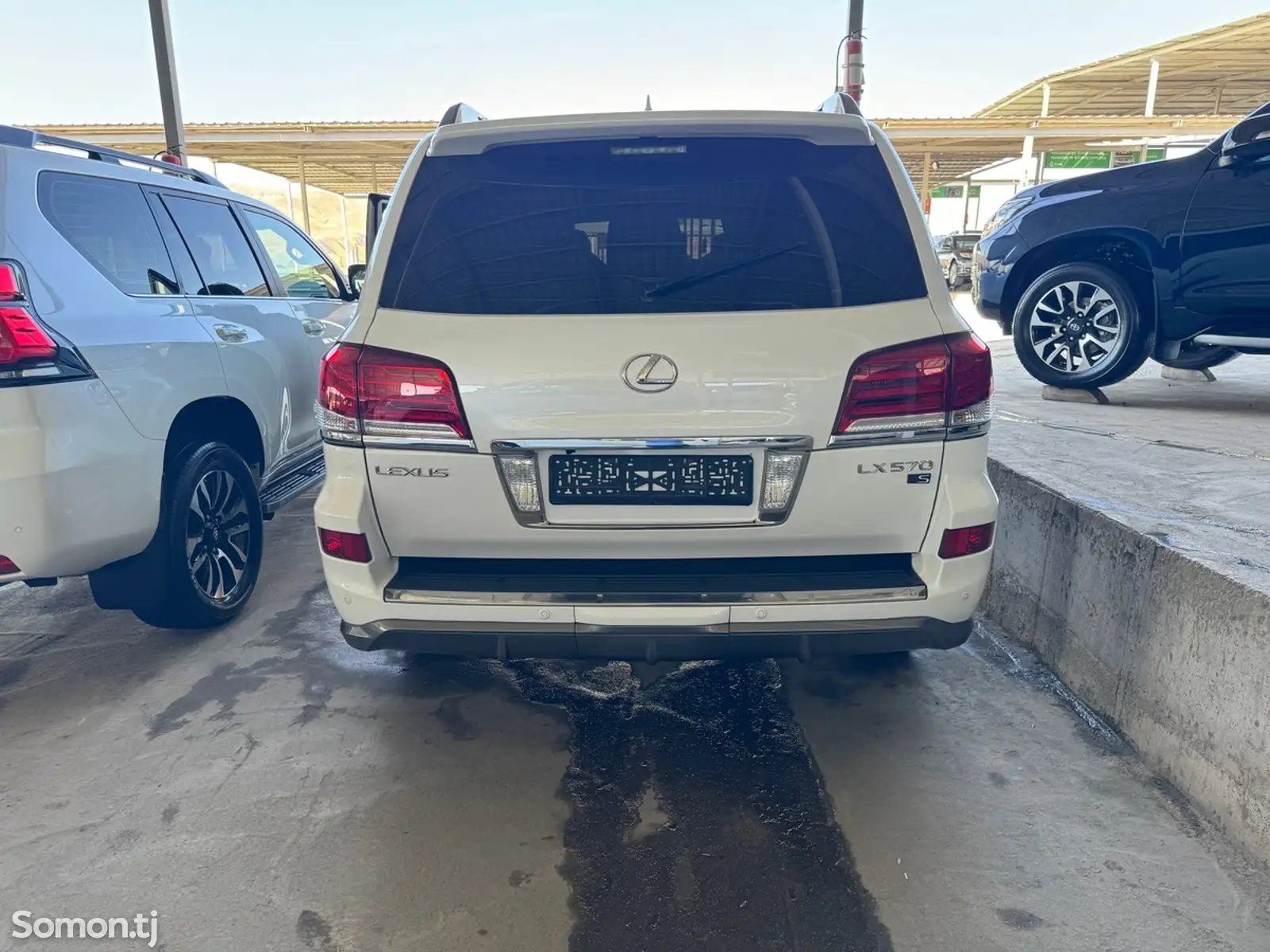 Lexus LX series, 2015-10