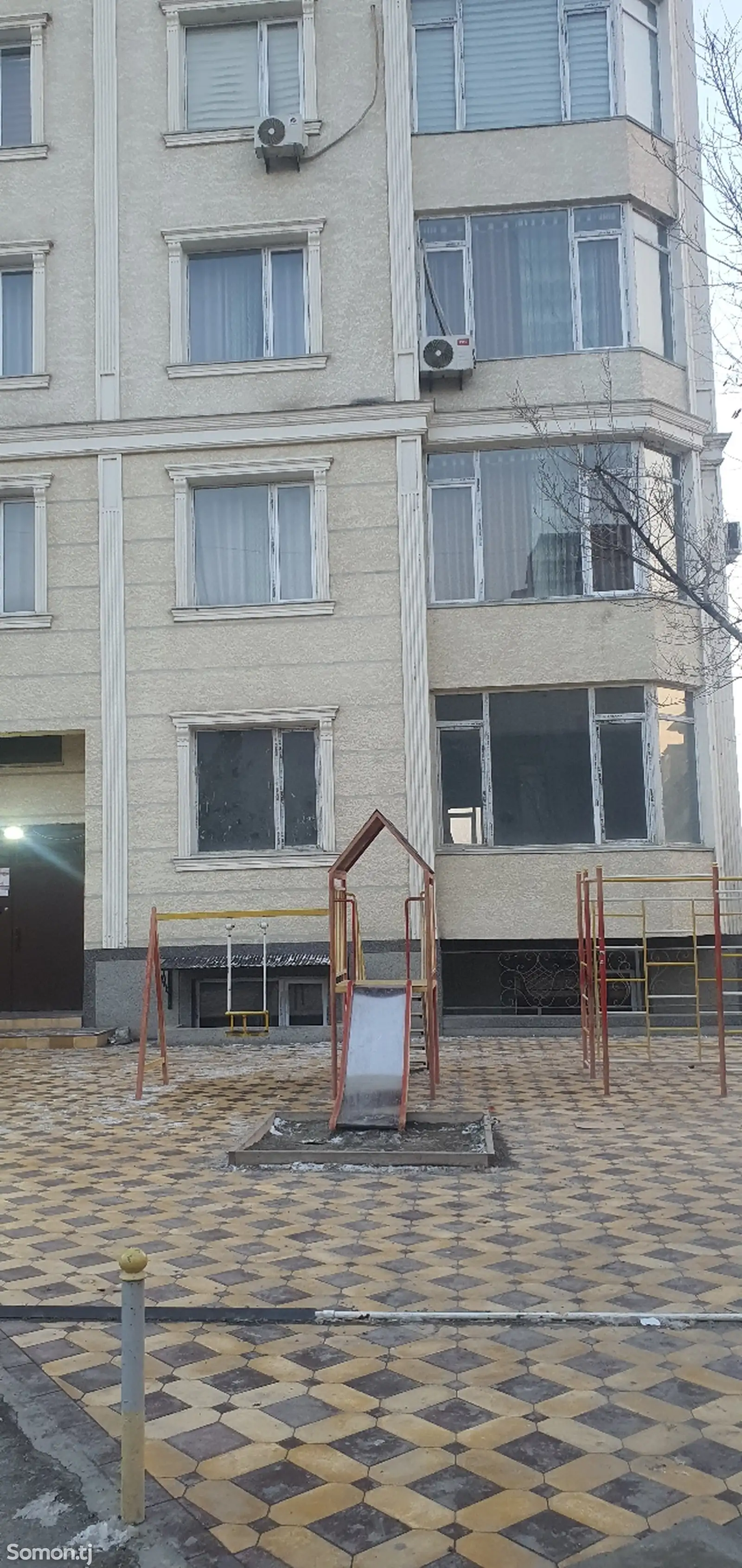 3-комн. квартира, 1 этаж, 85 м², 18 мкр-1