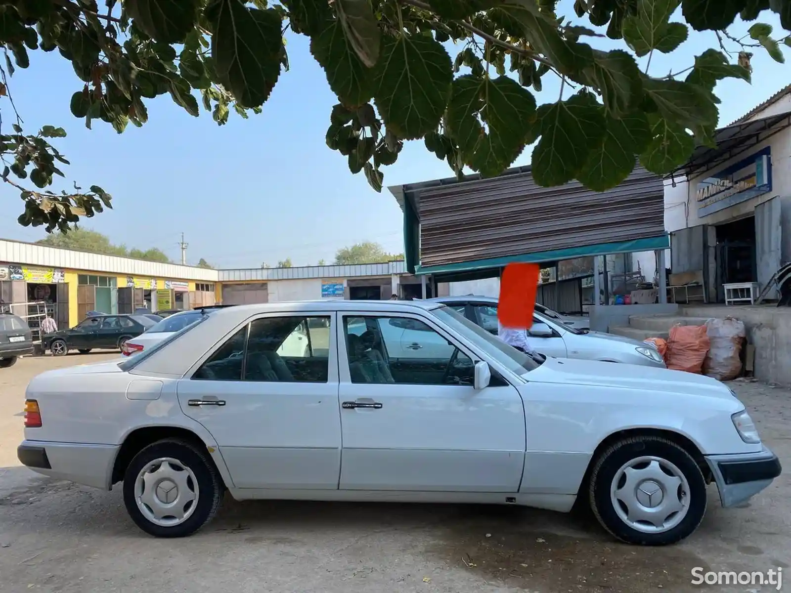 Mercedes-Benz W124, 1992-4