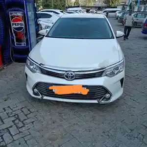 Toyota Camry, 2015