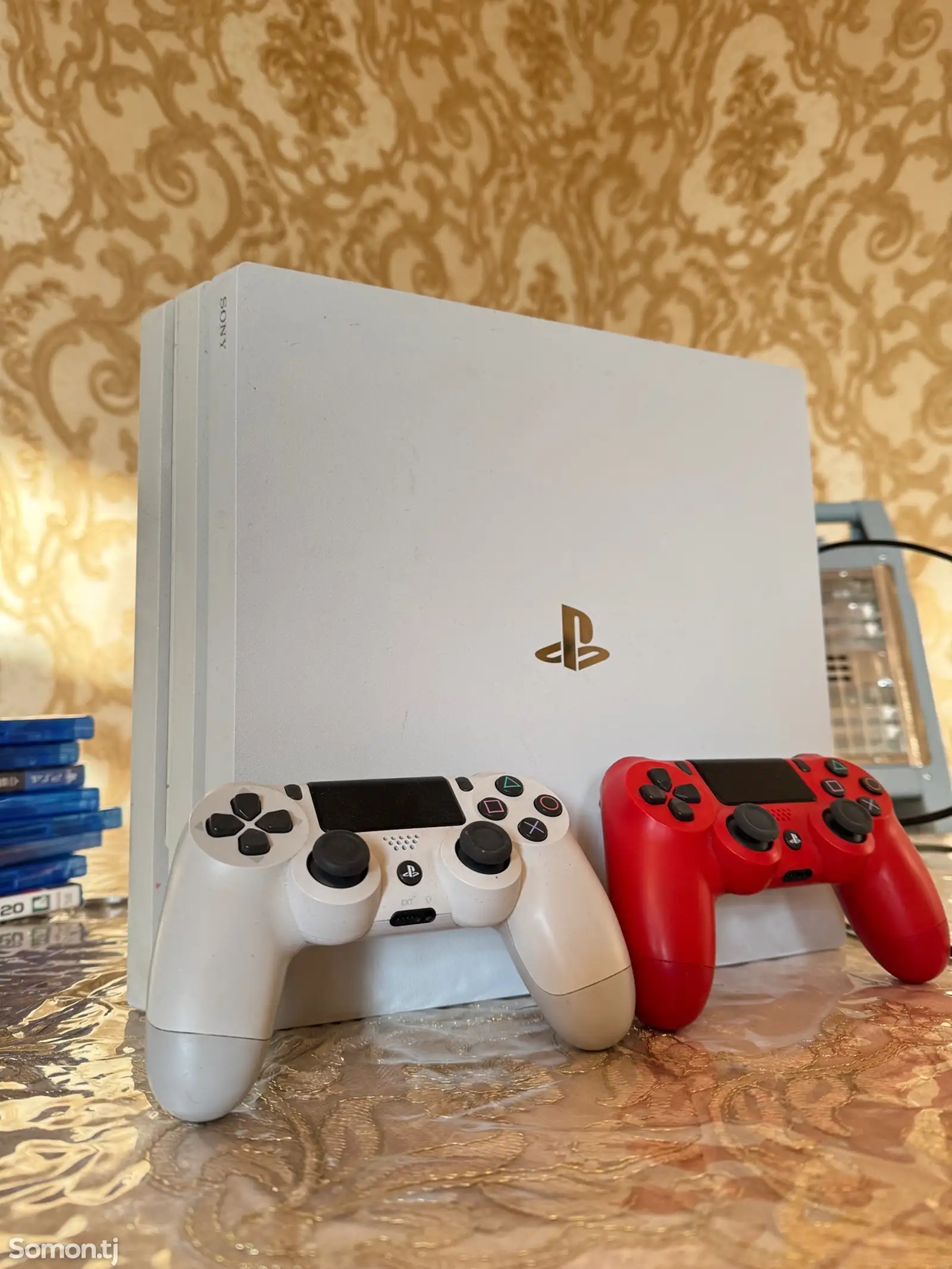 Игровая приставка Sony PlayStation 4 pro 1TB 4K-1