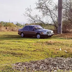 Mercedes-Benz W124, 1993