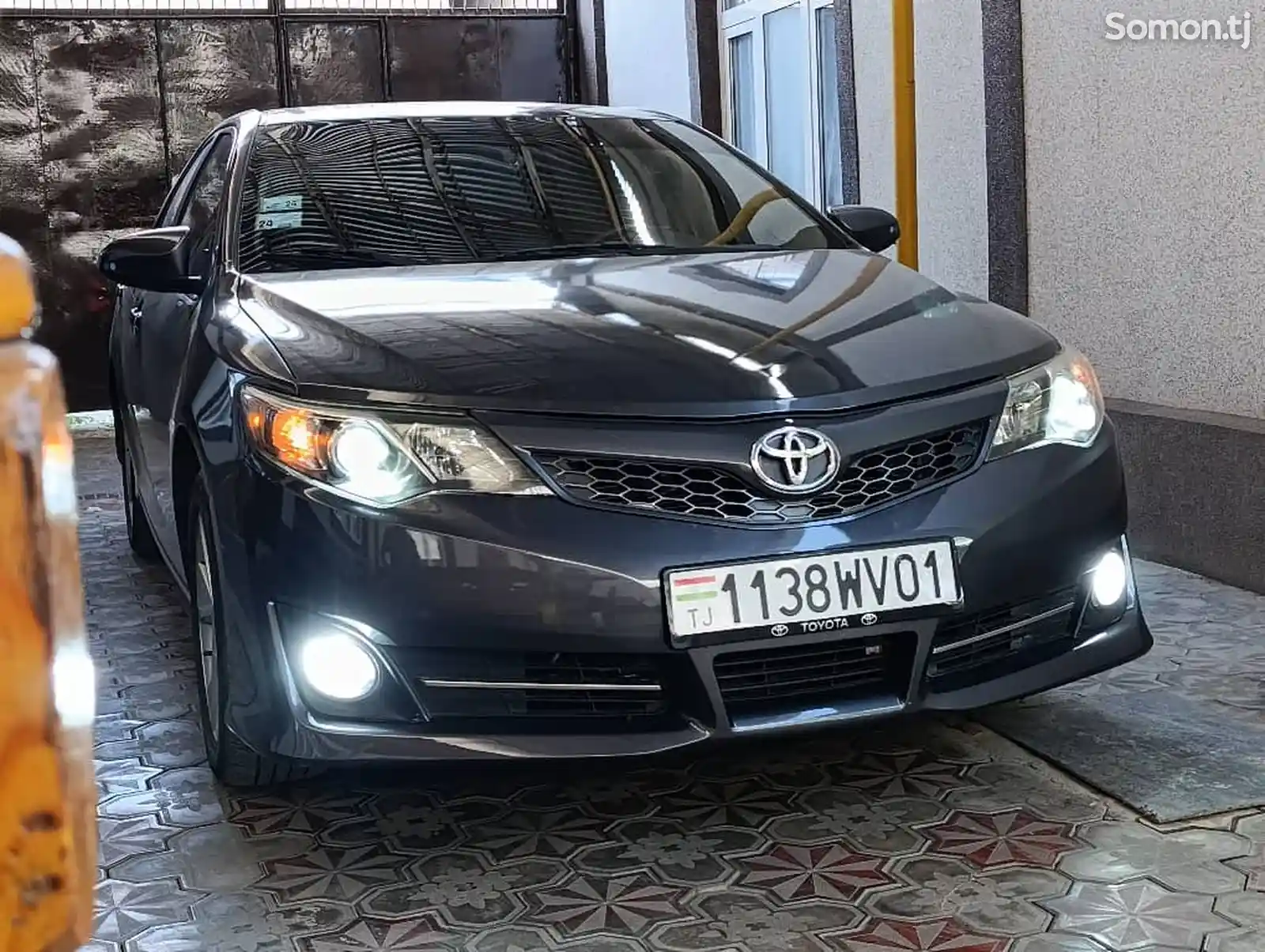 Toyota Camry, 2014-1