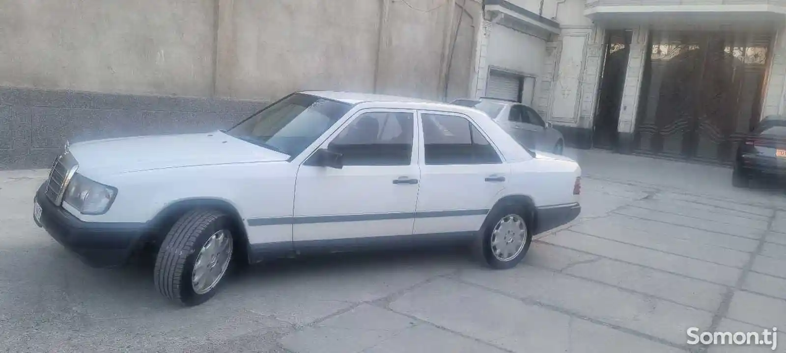 Mercedes-Benz W124, 1989-4