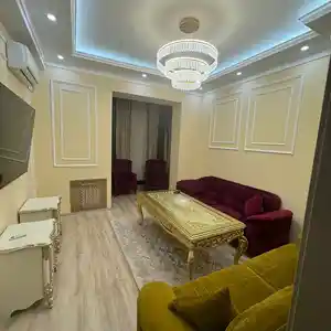 2-комн. квартира, 13 этаж, 60м², И.Сомони, CAF, Tcell