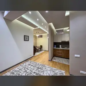 2-комн. квартира, 10 этаж, 58м², Айни 5