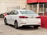 Hyundai Elantra, 2017-5