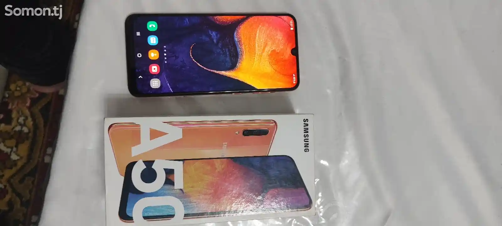 Samsung galaxy A50-1