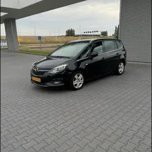 Opel Zafira, 2017