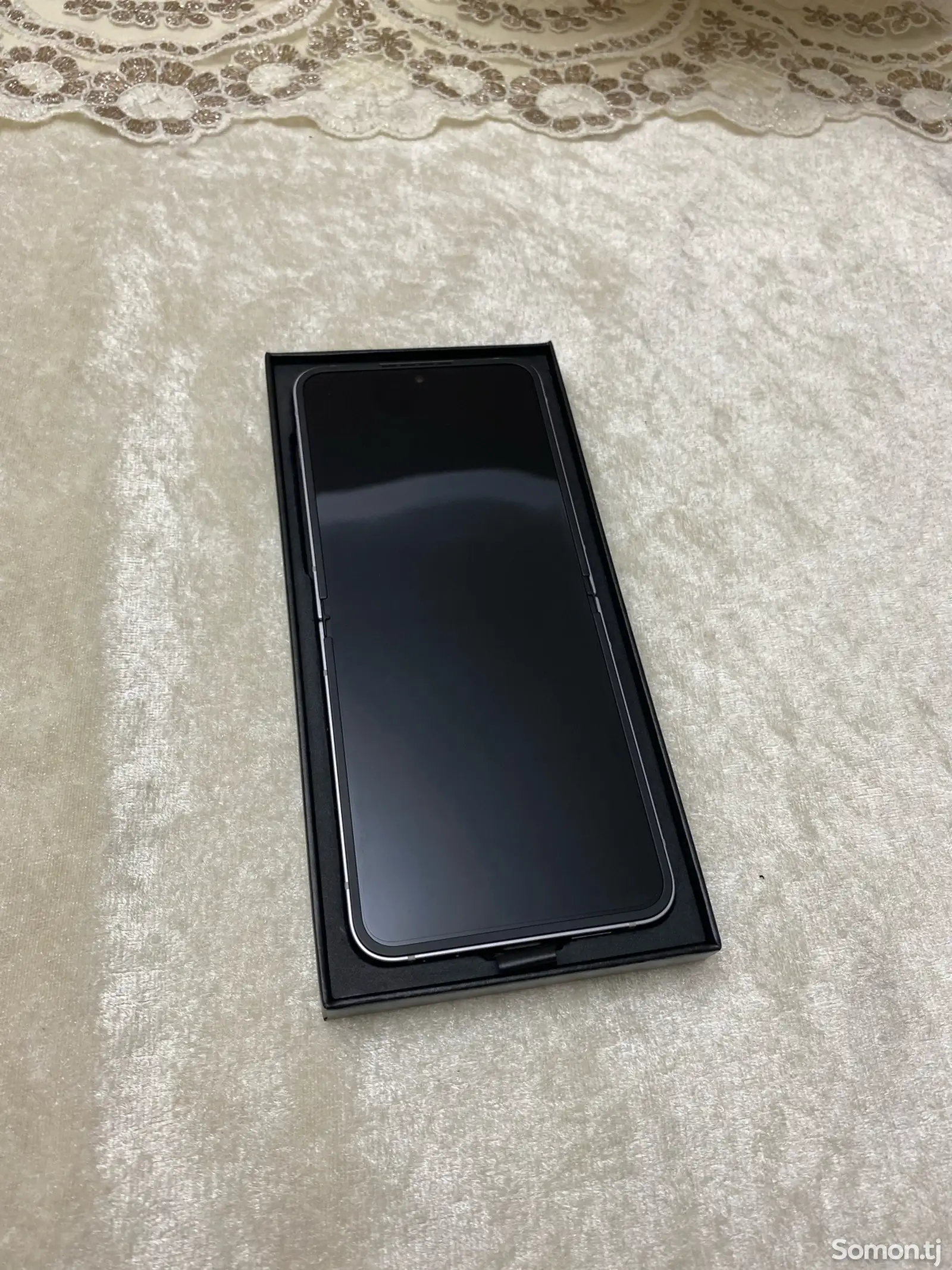 Samsung Galaxy Z Flip 6 12/256 gb-1