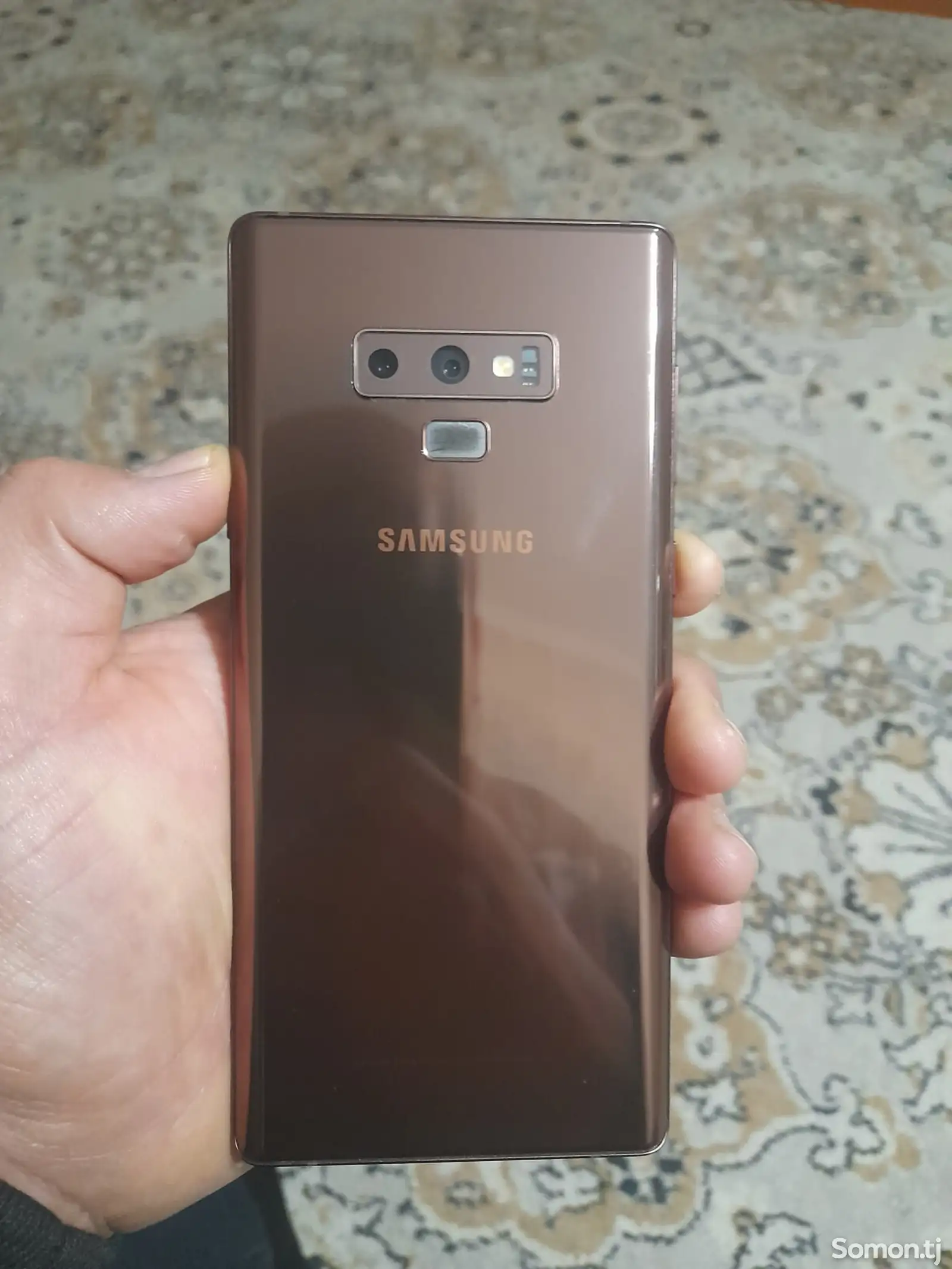 Samsung Galaxy Note 9-1