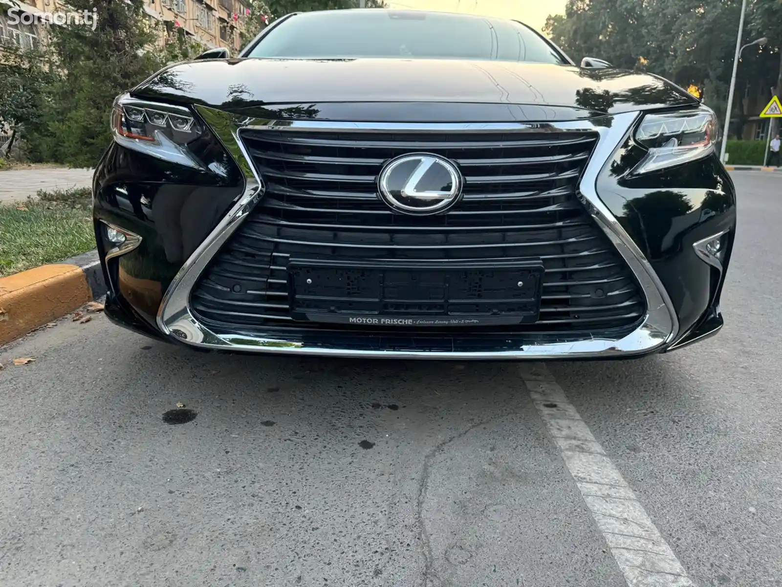 Lexus ES series, 2013-1