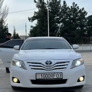 Toyota Camry, 2010