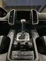 Porsche Cayenne, 2017-6