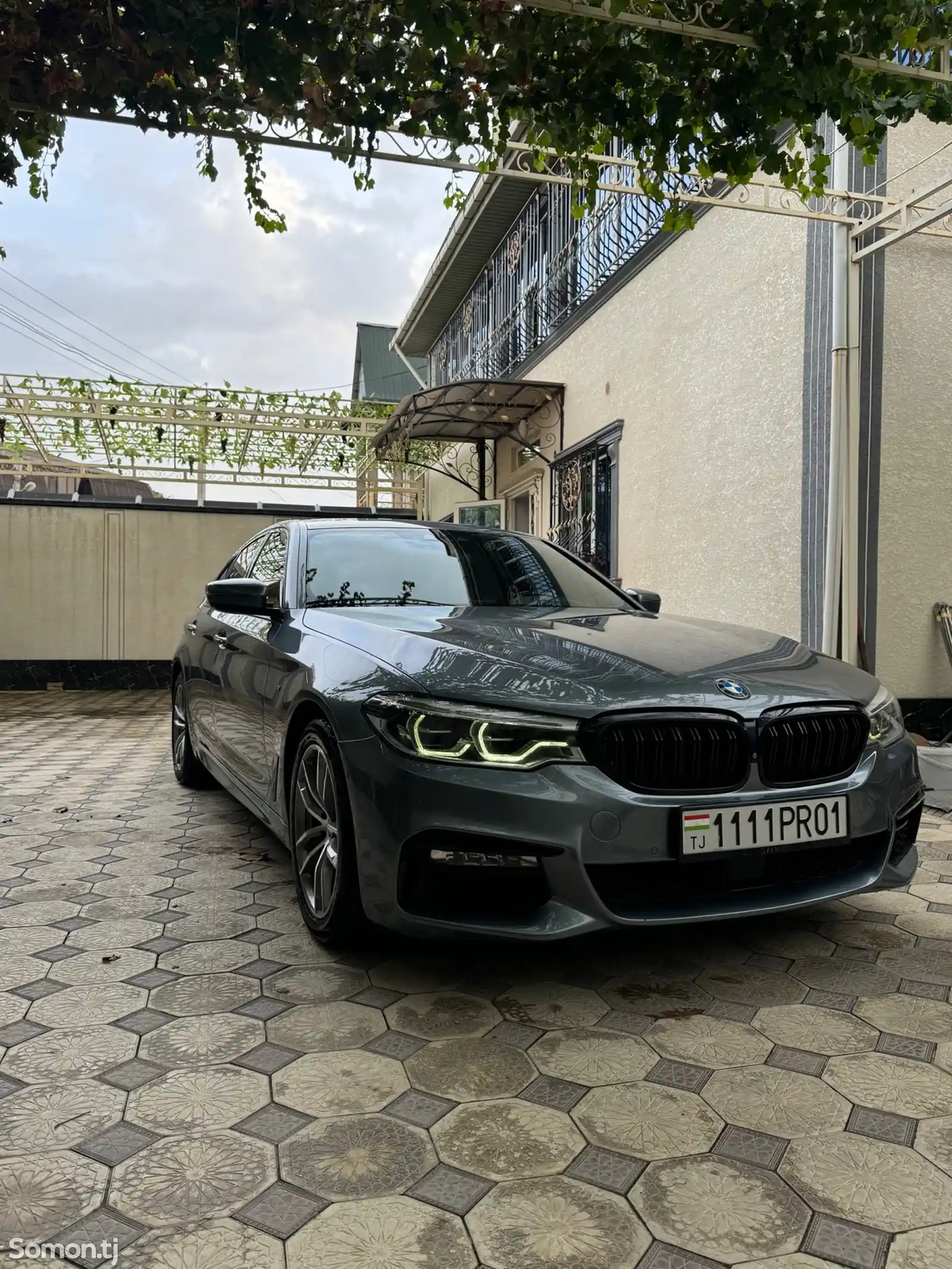 BMW 5 series, 2017-3