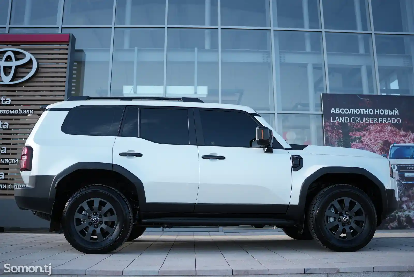 Toyota Land Cruiser Prado, 2024-4