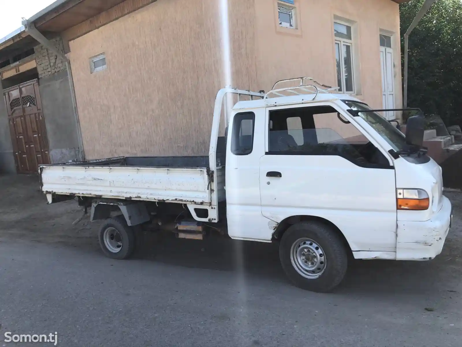 Бортовой автомобиль Hyundai Porter 1-2