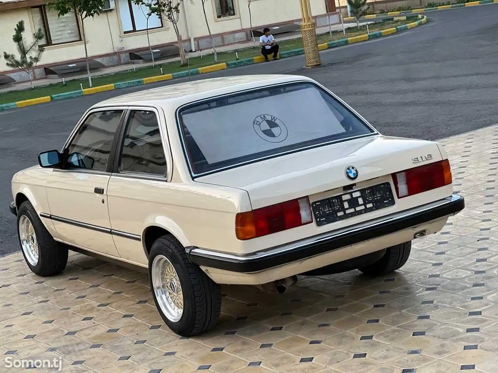 BMW 3 series, 1983-7