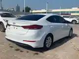 Hyundai Elantra, 2018-3