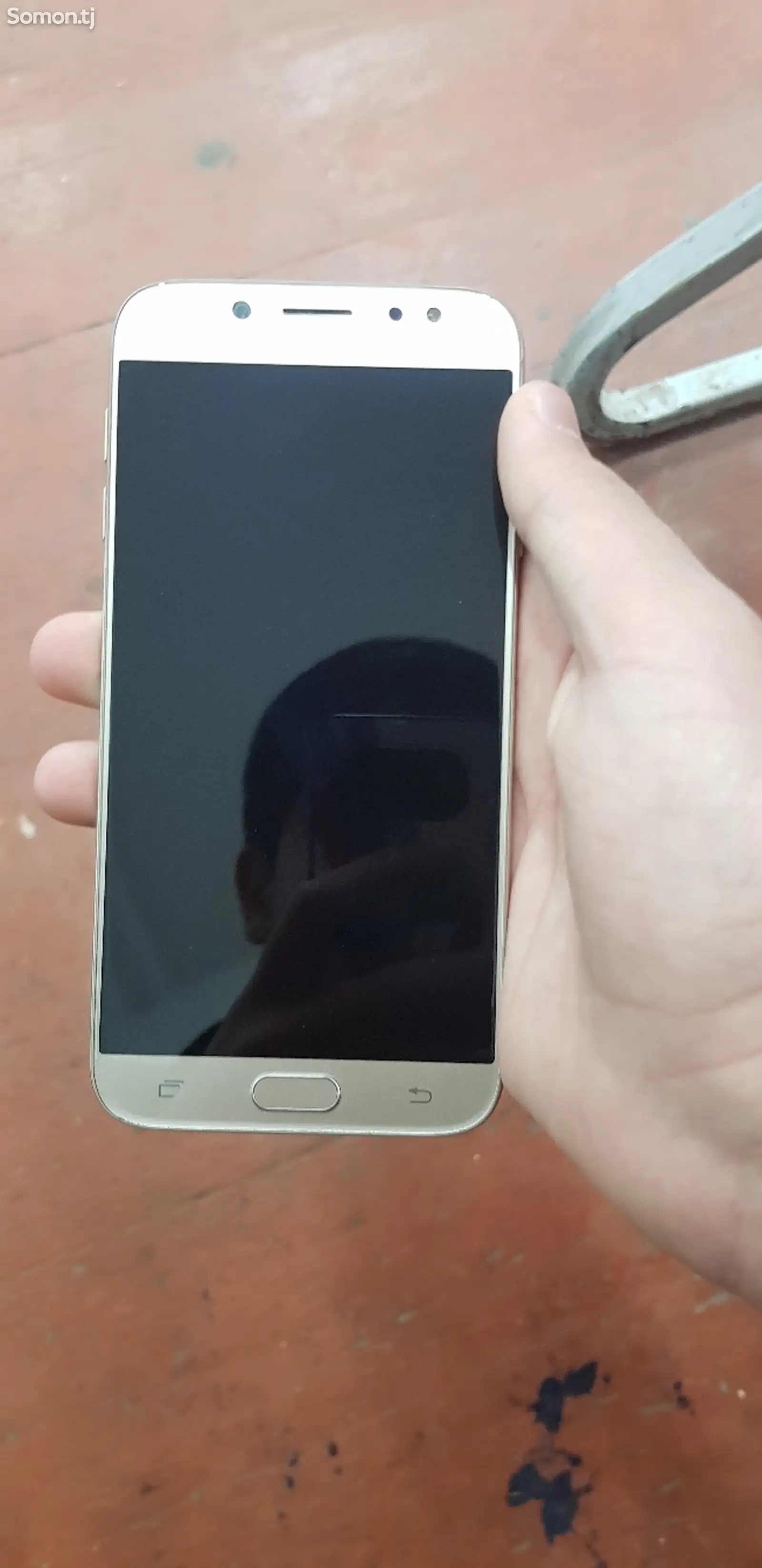 Samsung galaxy J7 Pro-1